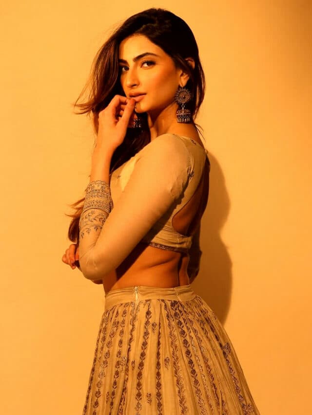 Palak Tiwari Photos: इठलाती-बलखाती हुई नजर आई पलक तिवारी