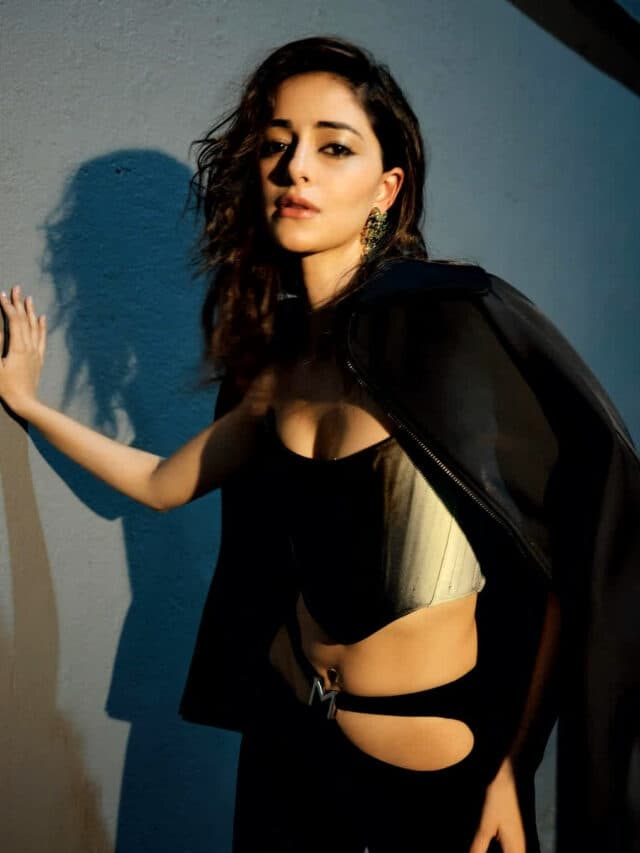 Ananya Pandey Hot Pic : ब्लैक कटआउट ड्रेस में अनन्या पांडे ने दिए किलर पोज