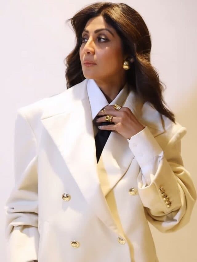 Shilpa Shetty New Look: ‘ग्लोबल एक्सीलेंस अवॉर्ड्स’ में शिल्पा शेट्टी ने बॉस लेडी लुक में लूटी लाइमलाइट