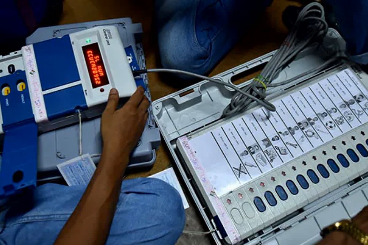 MP Assembly Bypolls 2024: मतदान शुरू होने से पहले EVM खराब, मॉक पोल में हुई देरी, इस विधानसभा सीट का है मामला