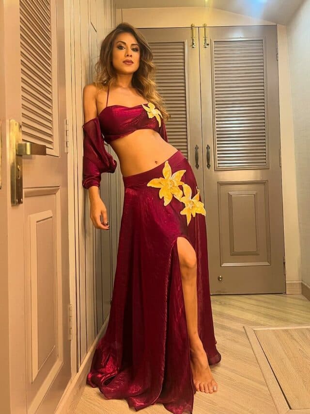 Nia Sharma Hot Photos: एक्ट्रेस ने मरून ड्रेस में जमकर काटा बवाल, फैंस बोले- गॉर्जियस