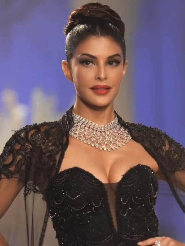 Jacqueline Fernandez Hot Look: ब्लैक गाउन और ट्रांसपेरेंट श्रग में जैकलीन फर्नांडिस ने रैंप पर ढाया कहर…