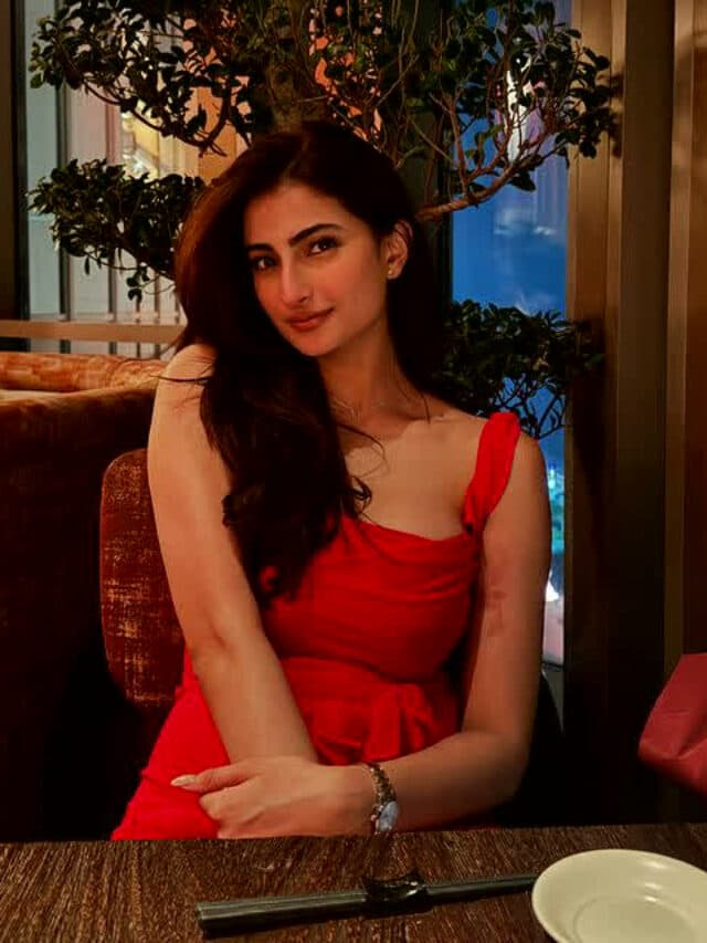 Palak Tiwari Hot Pic: रेड ड्रेस में पलक तिवारी ने ढाया कहर