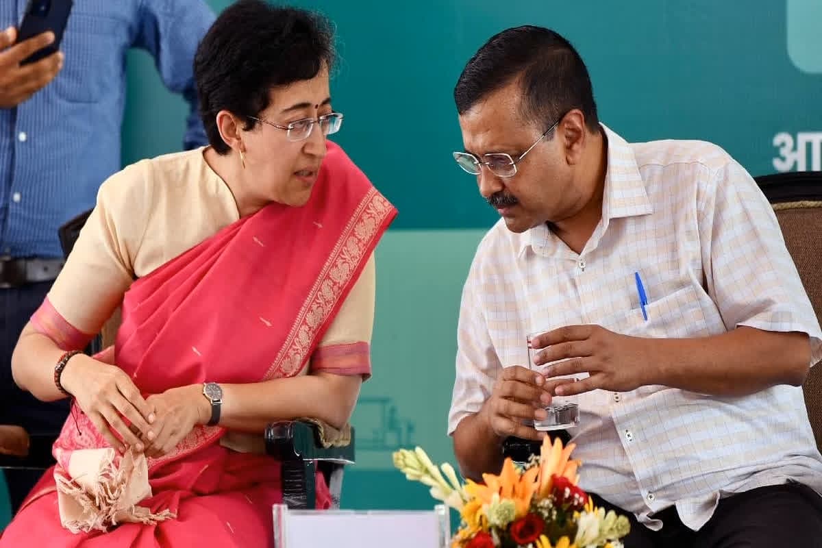 Delhi Opposition Leader Atishi : दिल्ली विधानसभा में नेता प्रतिपक्ष होंगी आतिशी, AAP विधायक दल की बैठक में लिया गया फैसला