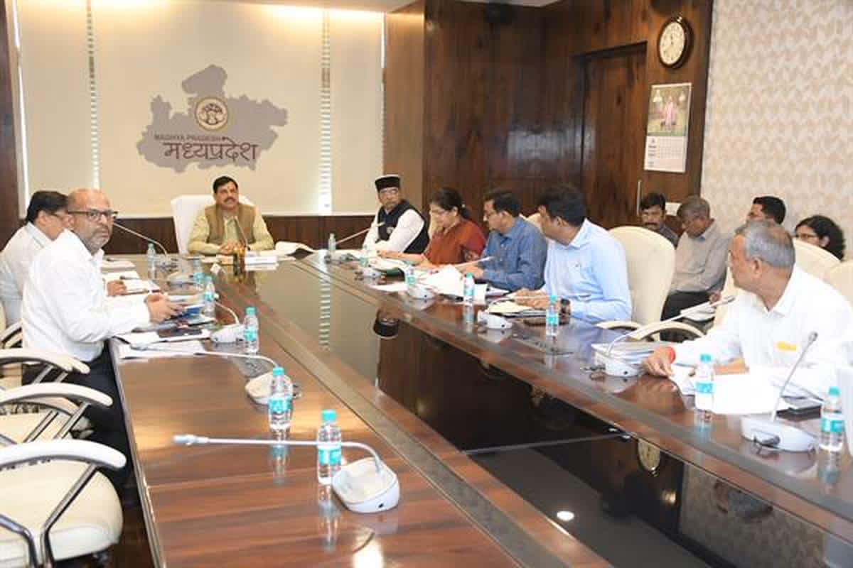 Mohan Cabinet Meeting in Singrampur : कल दमोह सिंग्रामपुर में होगी मोहन कैबिनेट बैठक.. 32 मंत्रियों के साथ रहेगी अधिकारियों की मौजूदगी, इन प्रस्तावों पर लग सकती है मुहर