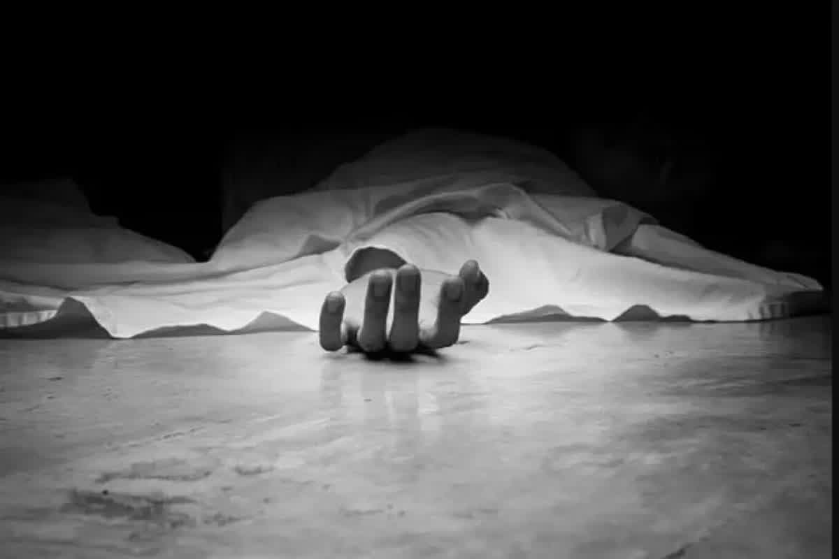Pune Crime News : कॉलेज में छात्र पर कोयते से हमला, इलाज के दौरान हुई मौत, क्लास में ही पढ़ने वाले लड़के ने ली जान