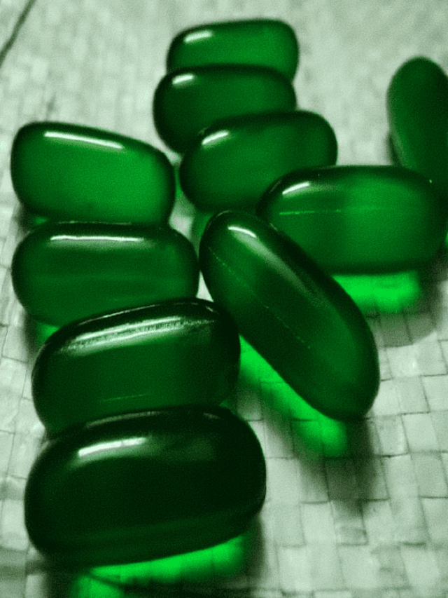 Disadvantages of applying vitamin E : चेहरे में हो सकते हैं मुहांसे ,जानिए और क्या नुकसान हो सकते