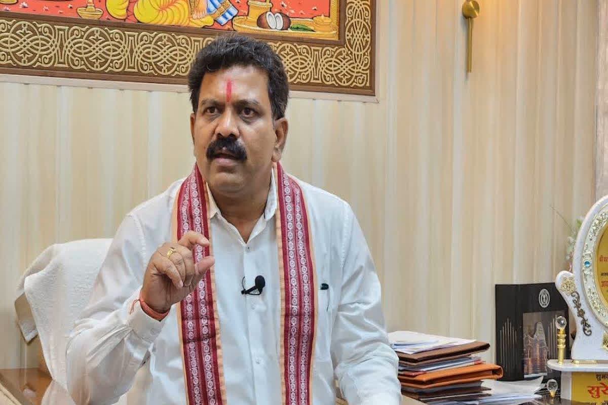 Vijay Sharma On Congress: गृह मंत्री विजय शर्मा ने कांग्रेस के प्रदर्शन पर किया पलटवार, कहा-‘भूपेश बघेल झूठ बोलकर समाज के बीच भ्रम फैला रहे’