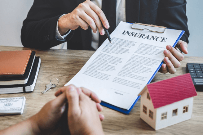 Insurance Agent कैसे बने? जाने कैसे आप महीने के 50K कमा सकते हैं