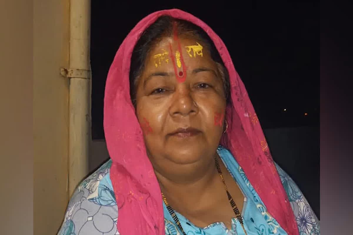 Agra Teacher Fake Call News: ‘आपकी बेटी सेक्स रैकेट में फंस गई है, तुरंत 1 लाख रुपए ट्रांसफर करो’ सुनते ही मां को आया हार्ट अटैक, व्हाट्सएप पर आया था कॉल