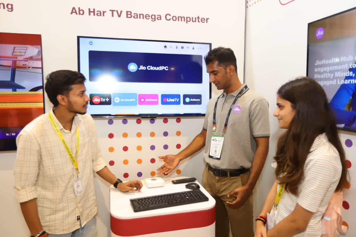 Jio Cloud PC: बेहद ही कम कीमत में घर के स्मार्ट टीवी को बना सकेंगे कंप्यूटर, रिलायंस जियो लेकर आया कमाल की टेक्नोलॉजी