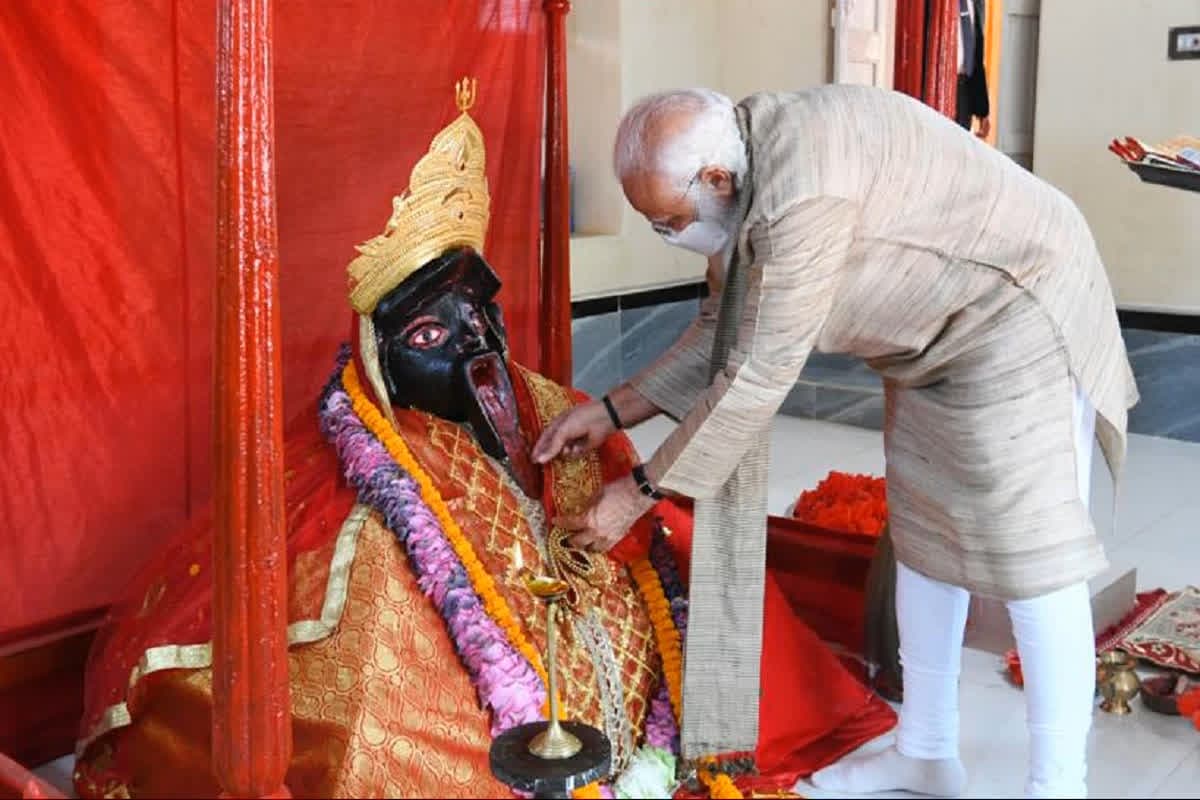 Gold Mukut of Mata Kali Theft: बंगालियों की आराध्य माता काली का सोने का मुकुट चोरी, पीएम मोदी ने किया था भेंट, 52 शक्तिपीठों में से है एक