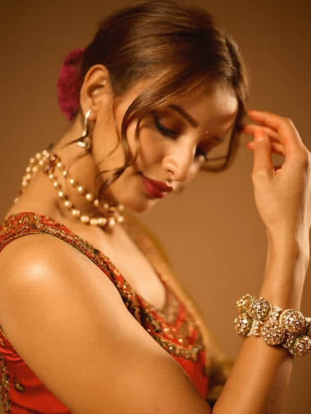 Tripti Dimri Diwali Look: तृप्ति डिमरी ने शेयर किया दिवाली लुक