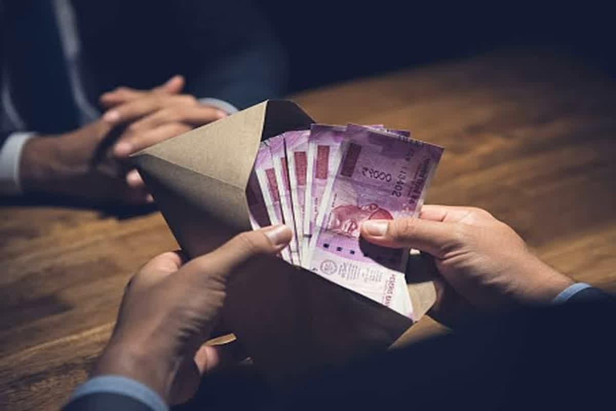 Kanker Bribe News: ‘मौत के मुआवजे पर रिश्वत’.. तहसील का बाबू और असिस्टेंट दोनों ACB के हिरासत में.. इस तरह बनी धरपकड़ की प्लानिंग