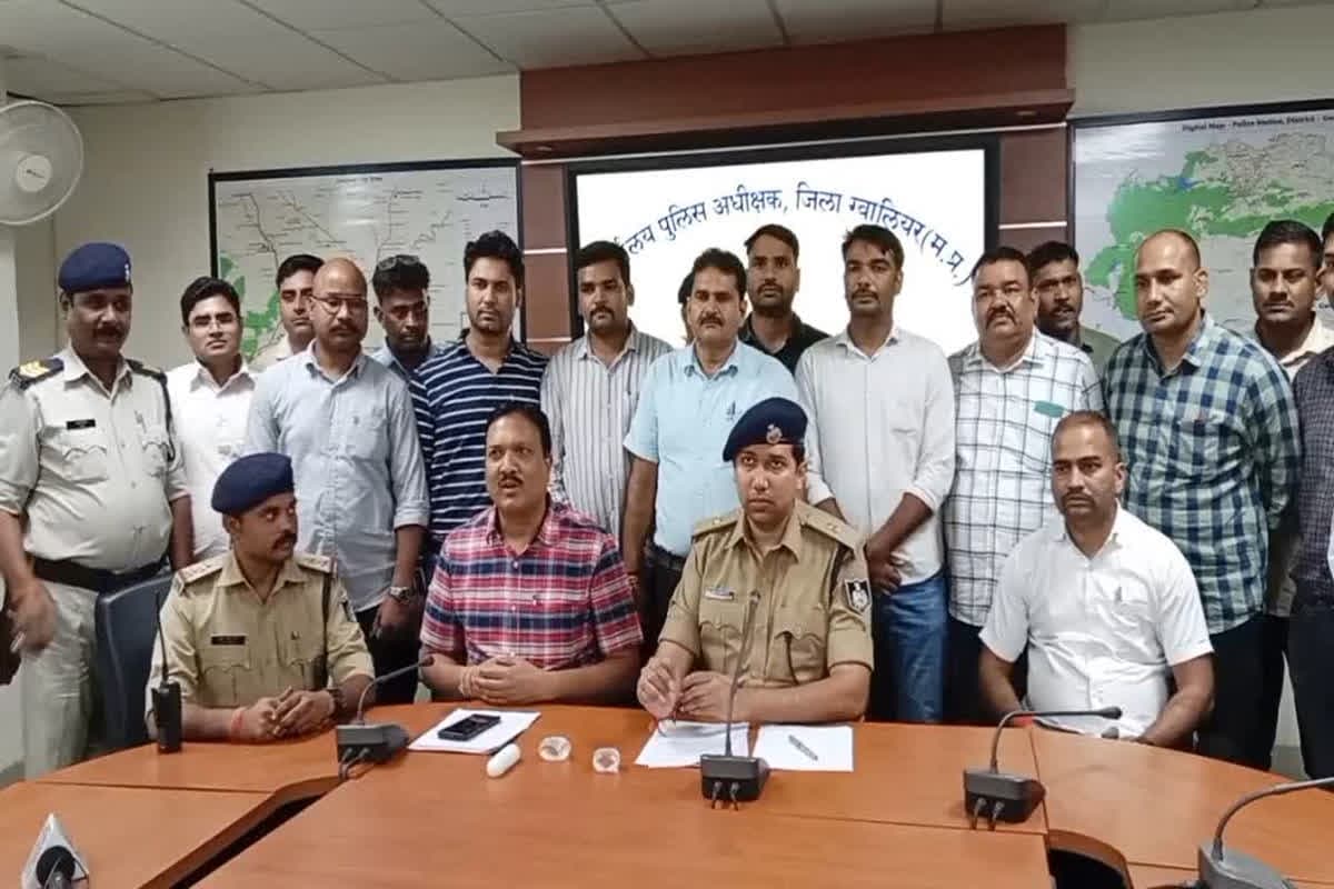 Gwalior Crime News: बेटे की हत्या के लिए पिता ने दी 50 हजार रुपए की सुपारी, हमलावरों ने गोली मार कर उतारा मौत के घाट, हैरान कर देगी वजह