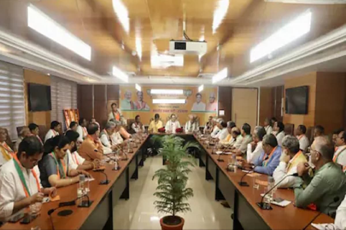 Haryana News: विधायक दल का नेता चुनने के लिए आज हरियाणा में भाजपा की बैठक, 17 अक्टूबर को शपथ ले सकते हैं सैनी