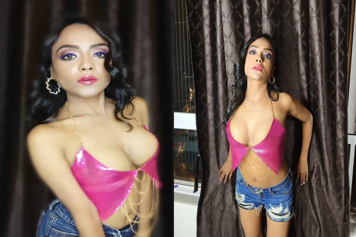 Nehal Vadoliya Sexy Video: कर्वी फिगर फ्लॉन्ट कर Ullu App वाली हसीना ने मचाया धमाल, क्लीवेज देख आहें भरने लगे फैंस