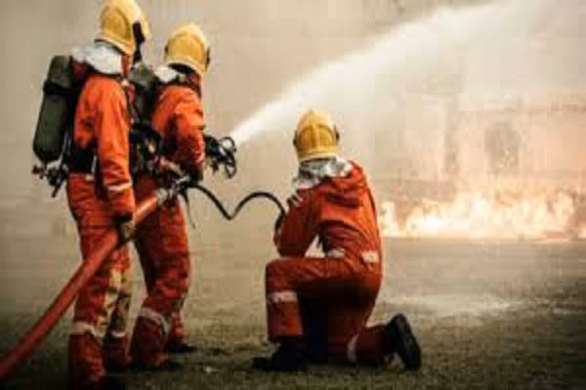 Diwali 2024: दिवाली को लेकर फायर विभाग ने कसी कमर, बाजारों में चप्पे-चप्पे पर होगी 150 फायर कर्मियों की तैनाती