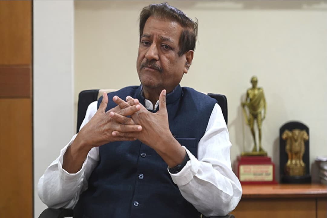 महाराष्ट्र का अगला मुख्यमंत्री कांग्रेस से होगा..! पूर्व मुख्यमंत्री ने मंच से कर दिया बड़ा दावा