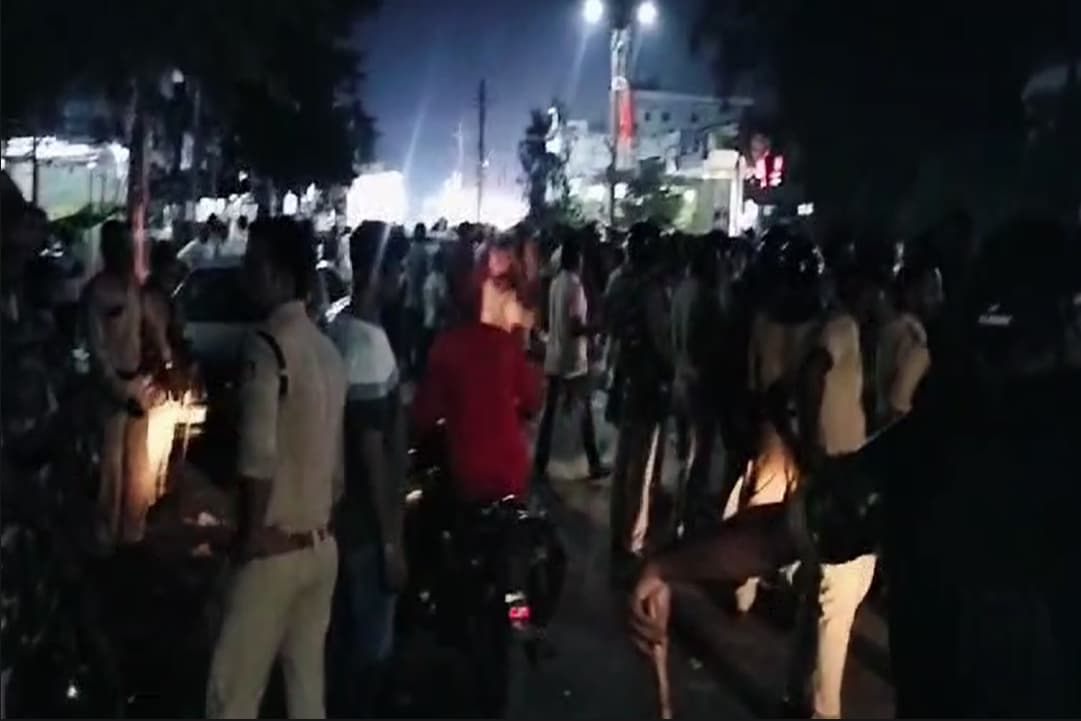 Rajgarh News : आपस में भिड़े भाजपाई और कांग्रेसी.. 10 थानों की पुलिस फोर्स ने संभाला मोर्चा, लहूलुहान हुआ एक व्यक्ति, जानें विवाद का कारण