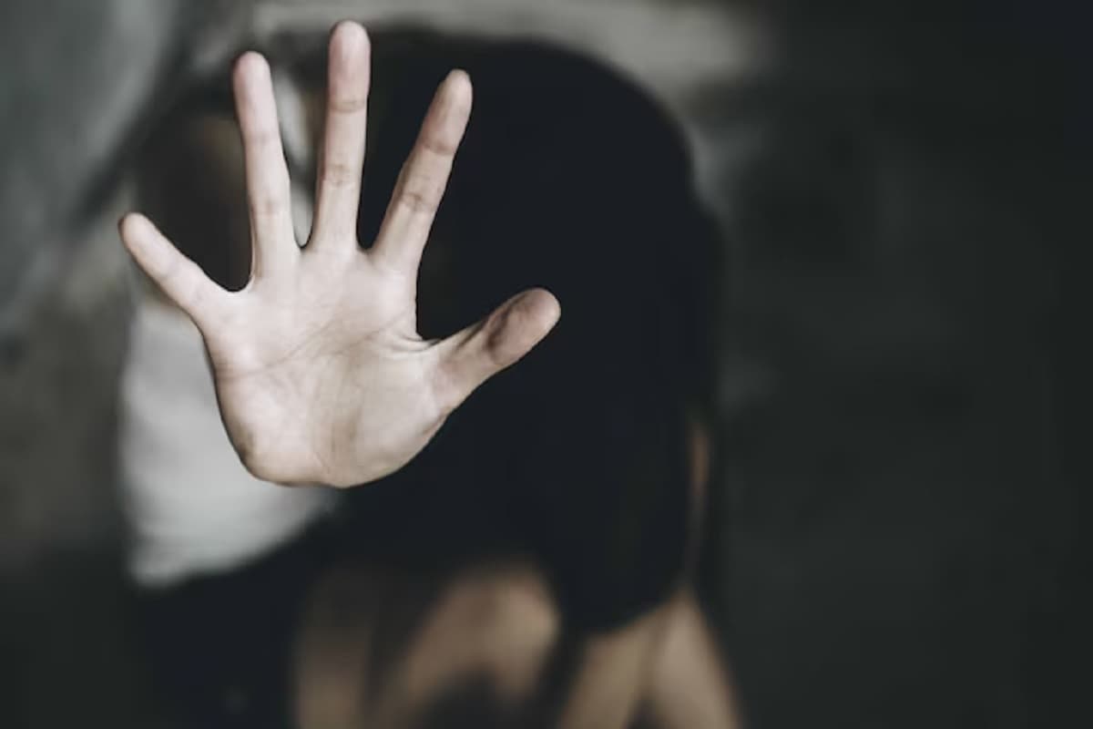 Gwalior Rape Case: नाबालिग लड़की को देख पड़ोसी की हुई नीयत खराब! घर पर लेजाकर बनाया हवस का शिकार, ऐसे हुआ मामले का खुलासा