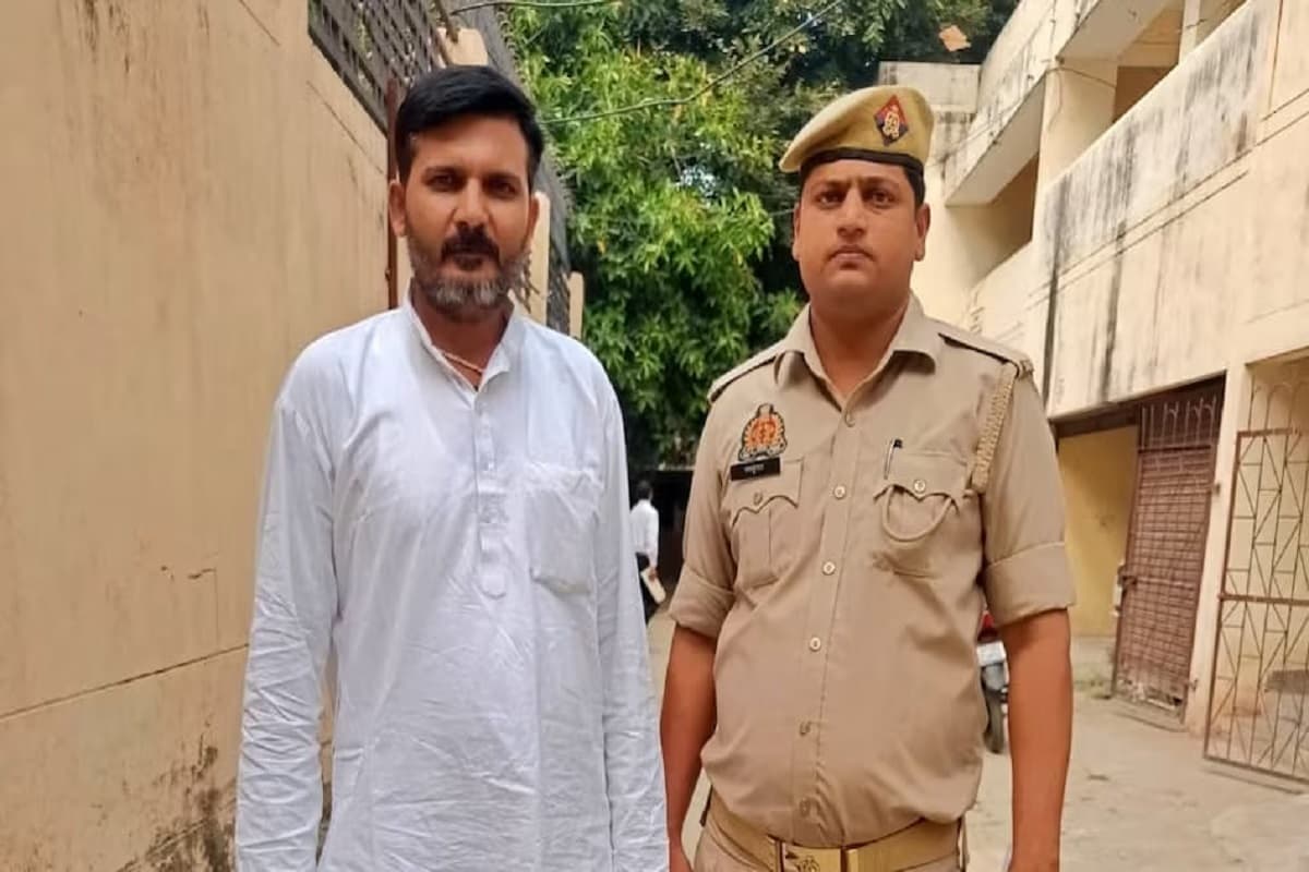 UP News: इस जिले का कांग्रेस अध्यक्ष गिरफ्तार, पहुंच होने का धौंस दिखाकर मांग रहे थे पैसे, अब हवालात में कटेगी रात