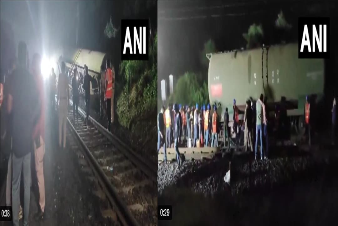 Train Accident Latest News : एमपी में फिर हादसे का शिकार हुई ट्रेन.. पटरी से उतरे डिब्बे, रेल यातायात प्रभावित