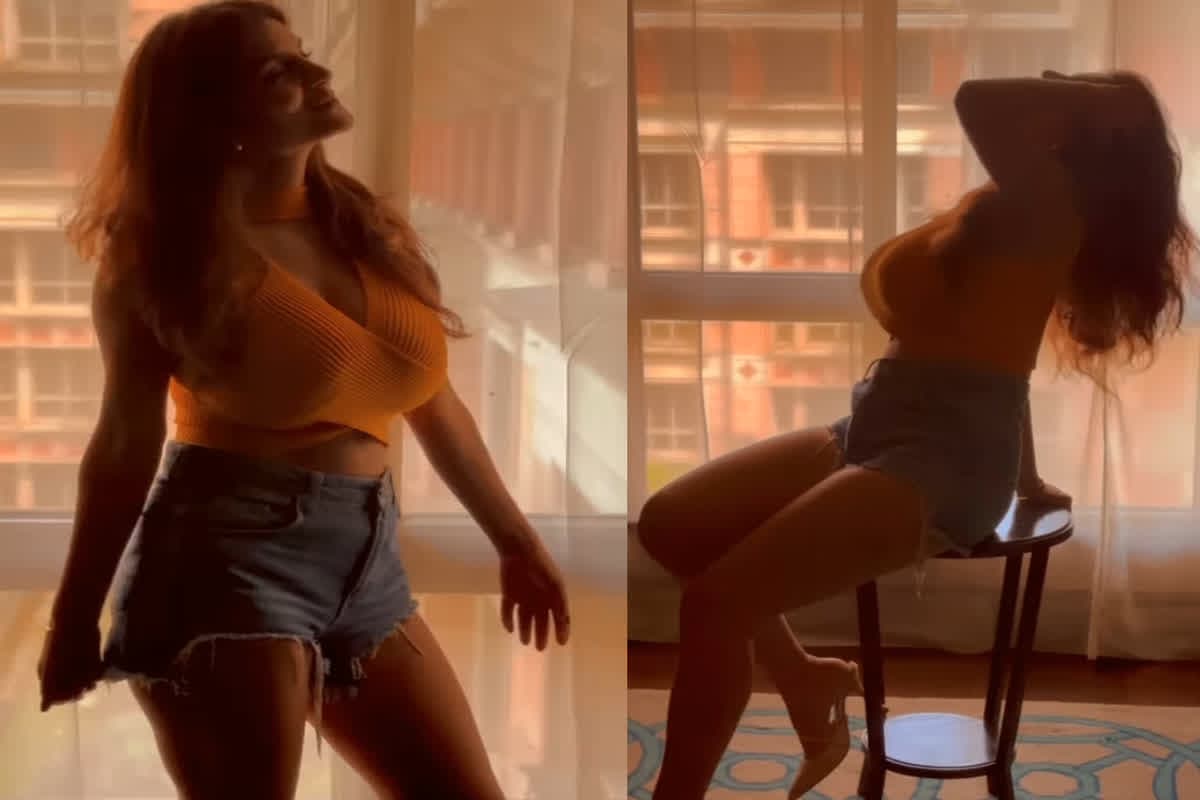 Gandi Baat Actress Hot Sexy Video: गंदी बात वेब सीरीज की हसीना पर फिर चढ़ा बोल्डनेस का खुमार, हॉट पेंट में दिए सेक्सी पोज, देखें वीडियो