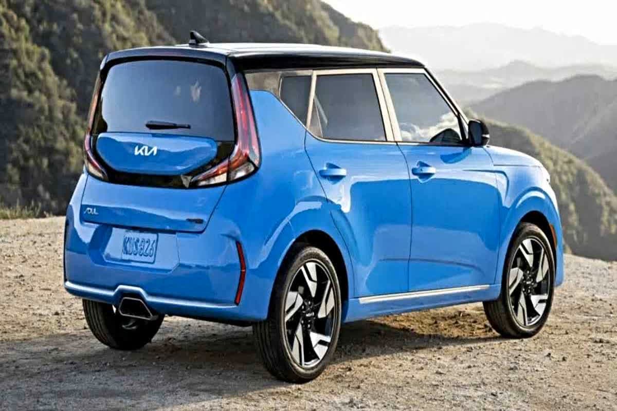 Kia Clavis First Look: भारत की सड़कों पर धूम मचाने आ रही किआ की ये किफायती SUV, कैसे होंगे फीचर्स, कितना दमदार होगा इंजन, जानें यहां