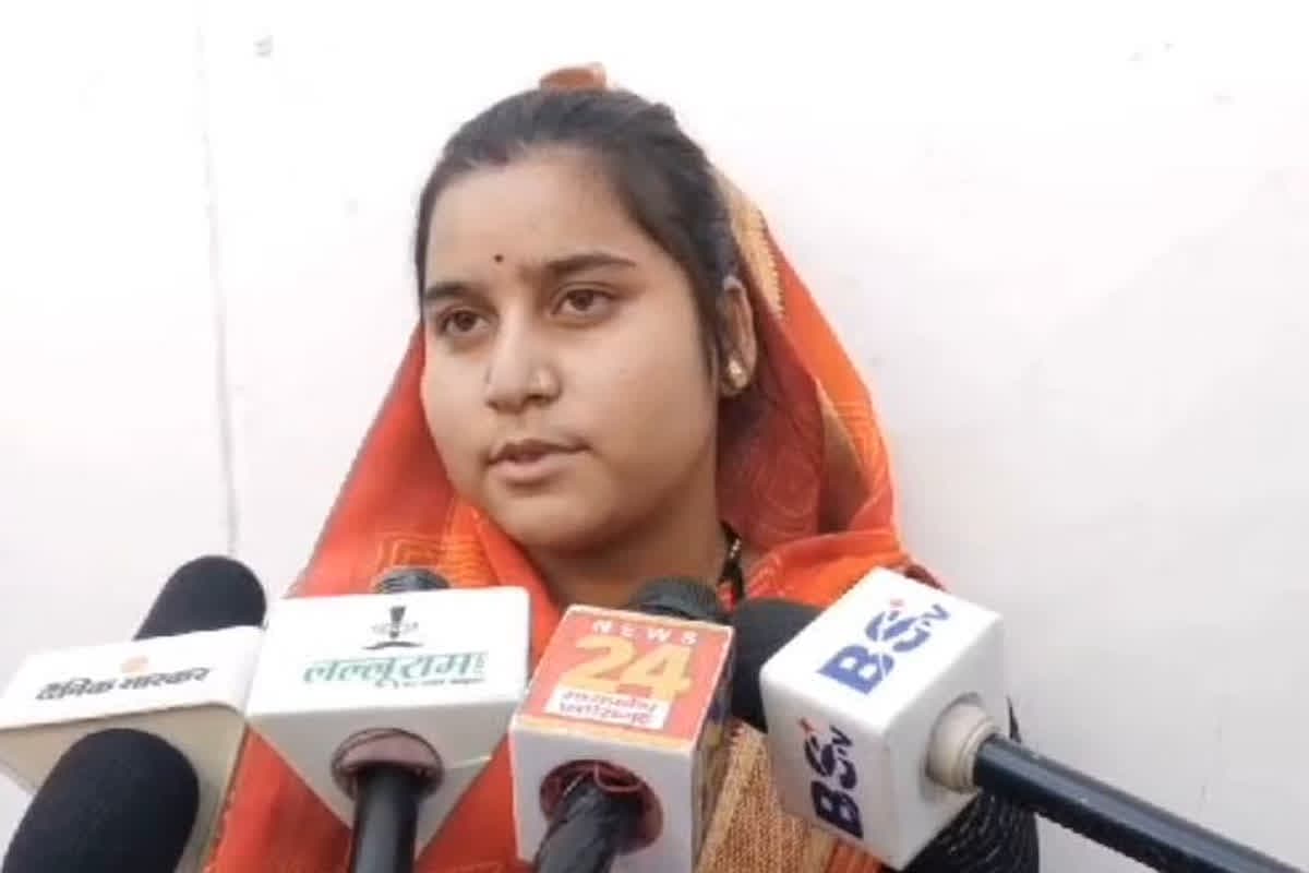 Muslim Boy Convert Religion for Marriage: शादी से पहले सलमान ने अपनाया सनातन धर्म, फिर रचाई शादी, कहा- प्यार के लिए कुछ भी करूंगा