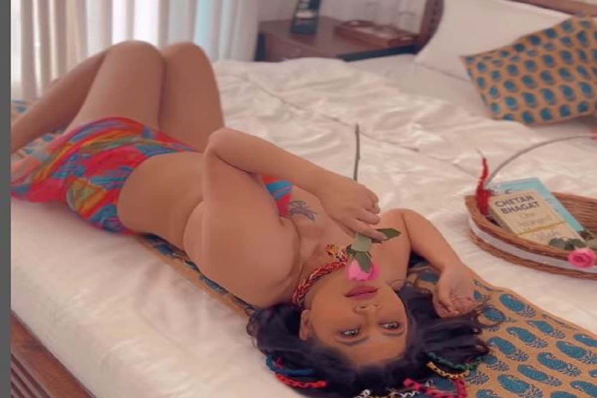 Actress bedroom bold sexy video: गंदीबात एक्ट्रेस ने शेयर किया बेहद बोल्ड सेक्सी वीडियो, बेडरूम में हॉट अवतार देख हैरान रह गए लोग