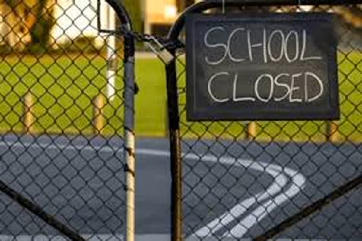 All School Closed: फिर लगे स्कूलों में ताले, जानलेवा प्रदूषण के कारण इतने दिनों तक बंद रहेंगे सभी स्कूल, आदेश जारी