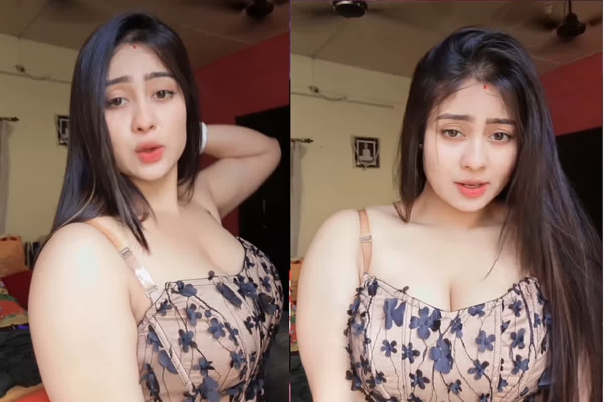 Desi Indian Girl Sexy Video : Desi Girl ने पार की बोल्डनेस की हद, शेयर कर दिया हद से ज्यादा सेक्सी वीडियो, आप भी देखें यहां