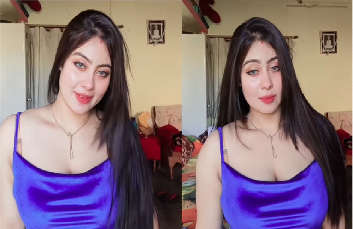 Desi Indian Girl Sexy Video : Indian Girl ने डीपनेक ड्रेस में फ्लॉन्ट किया कर्वी फिगर, देखते ही दीवाने हुए युवा, बार-बार देख रहे सेक्सी वीडियो