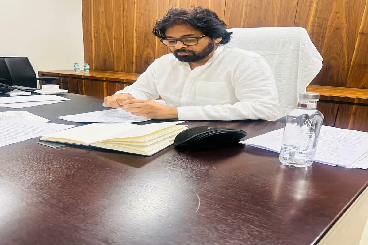 Pawan Kalyan Receives Death Threats : प्रदेश के डिप्टी सीएम को मिली जान से मारने की धमकी, अज्ञात शख्स ने कॉल कर की गाली-गलौच