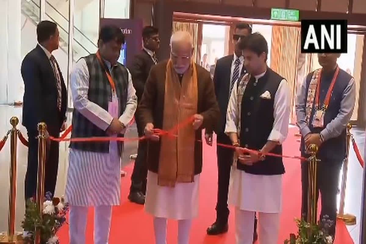 India Latest News and Live Updates 6 December: पीएम मोदी ने किया तीन दिवसीय अष्टलक्ष्मी महोत्सव का उद्घाटन, 8 राज्यों के सांस्कृतिक विरासत की देखी झलक