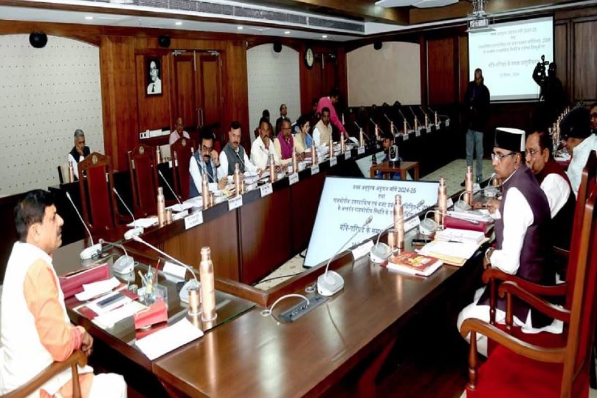 MP Cabinet Decision: डॉ. मोहन यादव कैबिनेट के बड़े फैसले: पीएम आवास योजना-शहरी 2.0 को मंजूरी, इंटर्नशिप छात्रों की स्टायपेण्ड राशि में वृद्धि का निर्णय