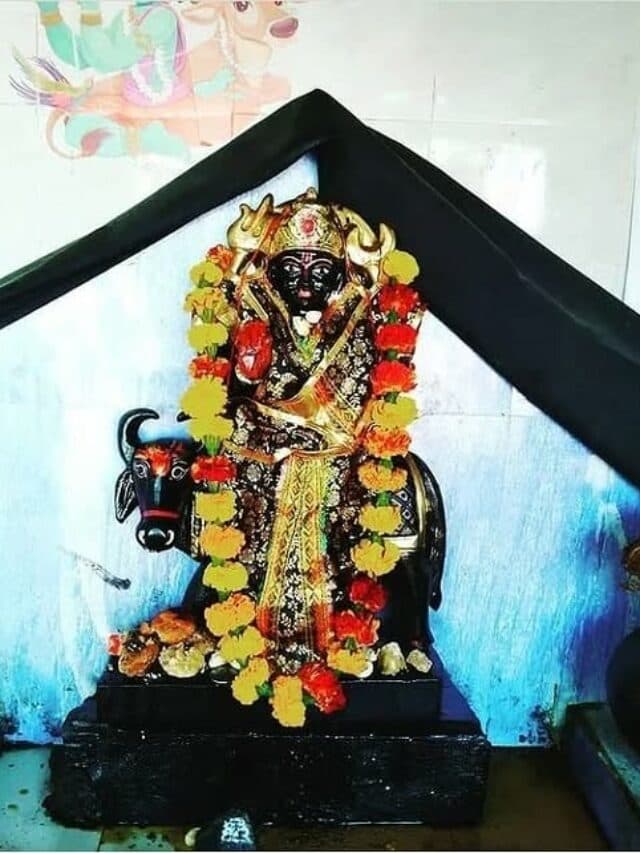 Shani Dev: अभी किस राशि में विराजमान हैं शनिदेव? जानें