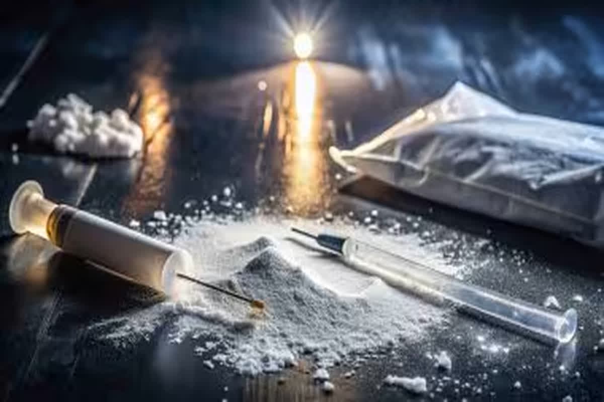 drug factory busted: नशे के खिलाफ पुलिस की बड़ी कार्रवाई, ड्रग्स फैक्ट्री का किया भंडाफोड़, 15 करोड़ से ज्यादा का सामान जब्त