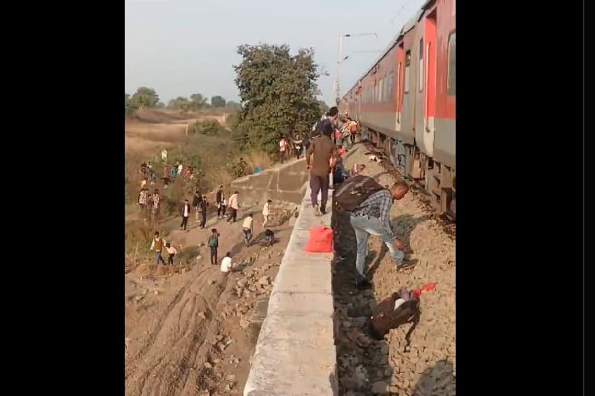 Jalgaon train accident: बढ़कर 13 हुई जलगांव ट्रेन दुर्घटना में मृतक की संख्या, अब तक सिर्फ आठ शव की हुई पहचान