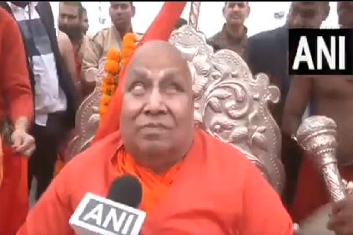 Maha Kumbh 2025: ‘सभी शंकराचार्य और आचार्यों में सबसे पहला शाही स्नान मेरा हुआ’, स्वामी रामभद्राचार्य ने व्यवस्थाओं पर जताई ख़ुशी
