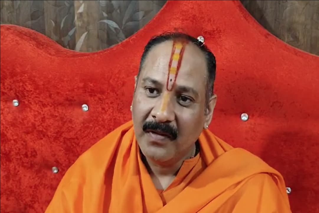 Pandit Pradeep Mishra on Love jihad : ‘वे लोग केवल शारीरिक संबंध बनाकर छोड़ देते हैं’… लव जिहाद पर पंडित प्रदीप मिश्रा बड़ा बयान, जानें और क्या कहा