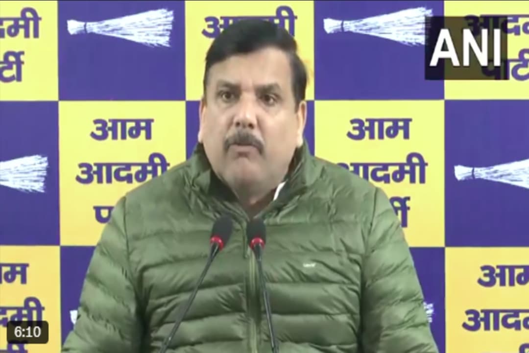 Delhi Election 2025 : ‘भाजपा इस देश की सबसे भ्रष्ट पार्टी..’ आप सांसद संजय सिंह ने बीजेपी पर की आरोपों की बौछार, इन राज्यों में भी उठाई जांच की मांग