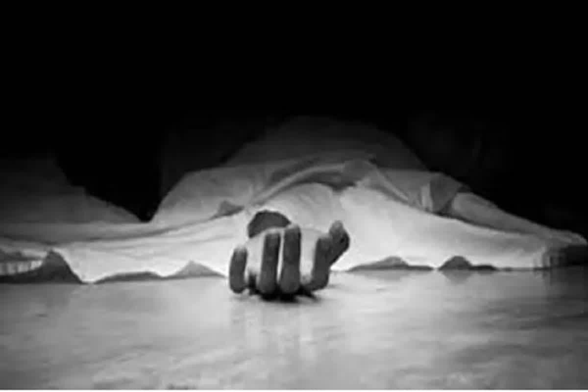 UP Crime News: दहेज़ की डिमांड पूरी नहीं होने पर हैवान बने ससुराल वाले, नवविवाहिता को दी खौफनाक सजा, तीन महिलाओं को पुलिस ने किया गिरफ्तार