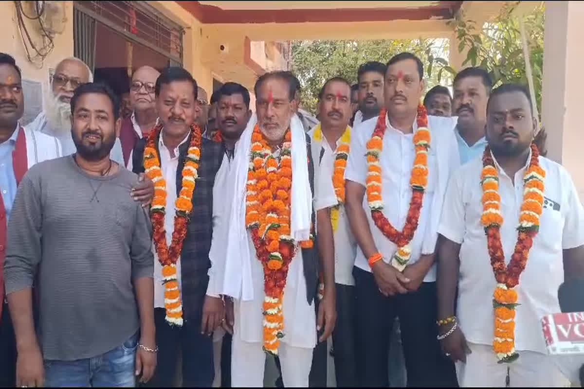 CG Panchayat Election 2025 : बीजेपी और कांग्रेस से सही प्रत्याशियों को नहीं मिला टिकट तो बना ली नई पार्टी, नाम रखा “दुखी आत्मा पार्टी”