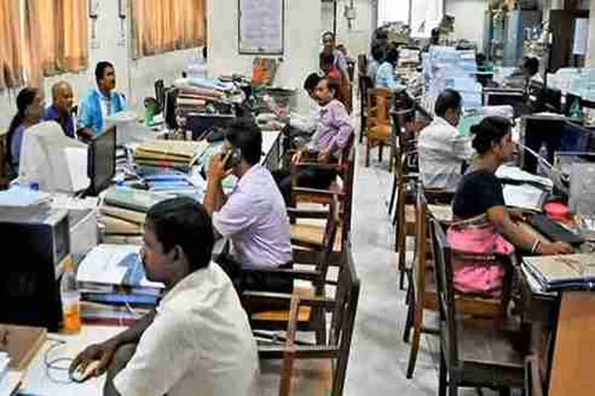 7th Pay Commission Latest Update: इन कर्मचारियों को मिला महाशिवरात्रि का तोहफा.. सैलरी में होगी बढ़ोतरी, सरकार ने जारी किया ये आदेश