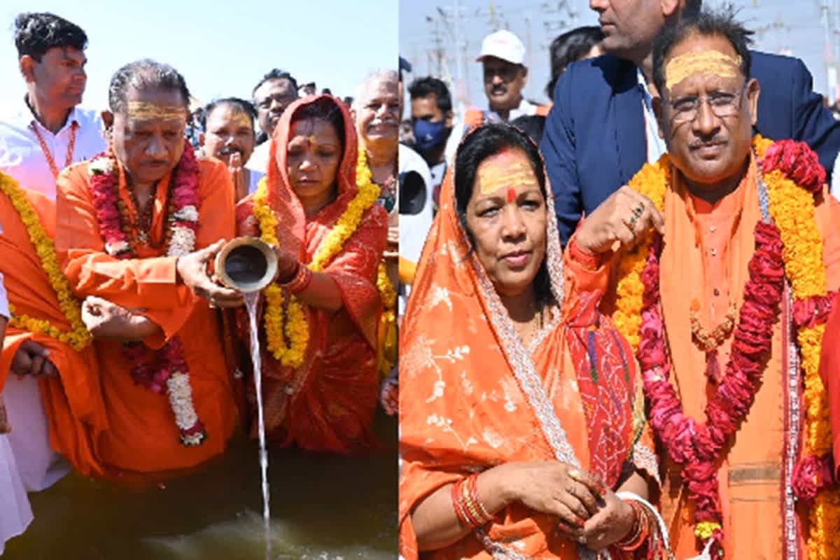 CM Sai In Mahakumbh: मंत्रिमंडल के सदस्यों के साथ महाकुंभ पहुंचे सीएम विष्णु देव साय, त्रिवेणी संगम में पुण्य स्नान कर की सुख-समृद्धि की कामना