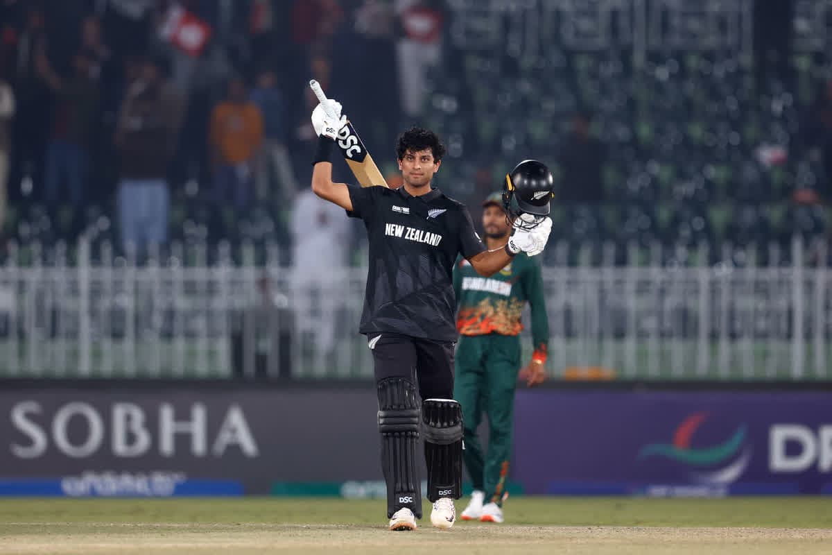 Terror threat over Champions Trophy 2025: चैंपियन्स ट्रॉफी के दौरान खिलाड़ियों पर हो सकता है आतंकवादी हमला! पाकिस्तान की हार के बाद ISIS चीफ की दस्तक, मैदान में पहुंचकर आतंकी ने इस खिलाड़ी को लगाया गले