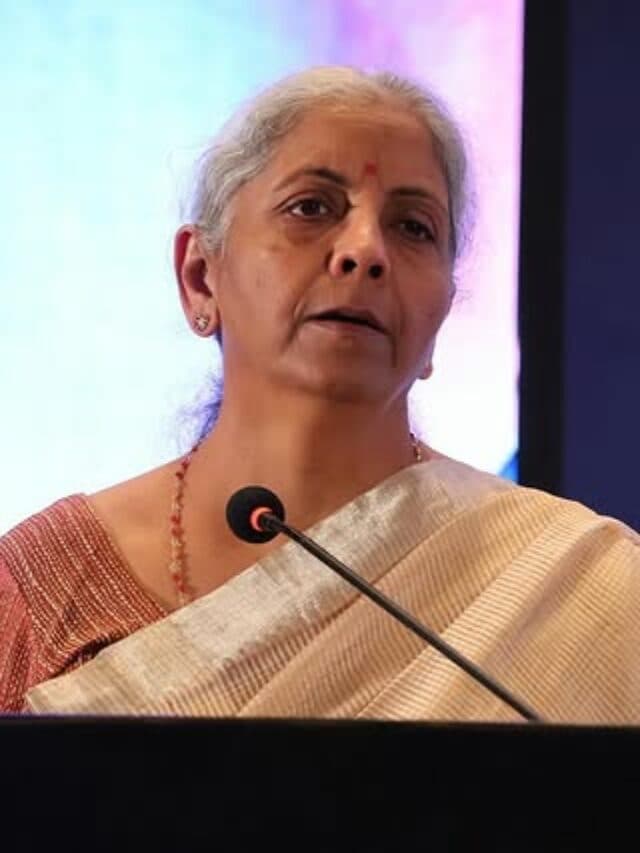 Union Budget 2025: बजट में वित्त मंत्री ने टैक्स में दी बड़ी राहत, 12 लाख रुपये तक की इनकम पर कोई टैक्स नहीं