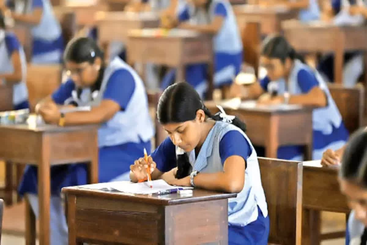 MP Board Exam: CBSE की तर्ज पर होगी बोर्ड परीक्षा, अब दो बार देना होगा 10वीं-12वीं का एग्जाम